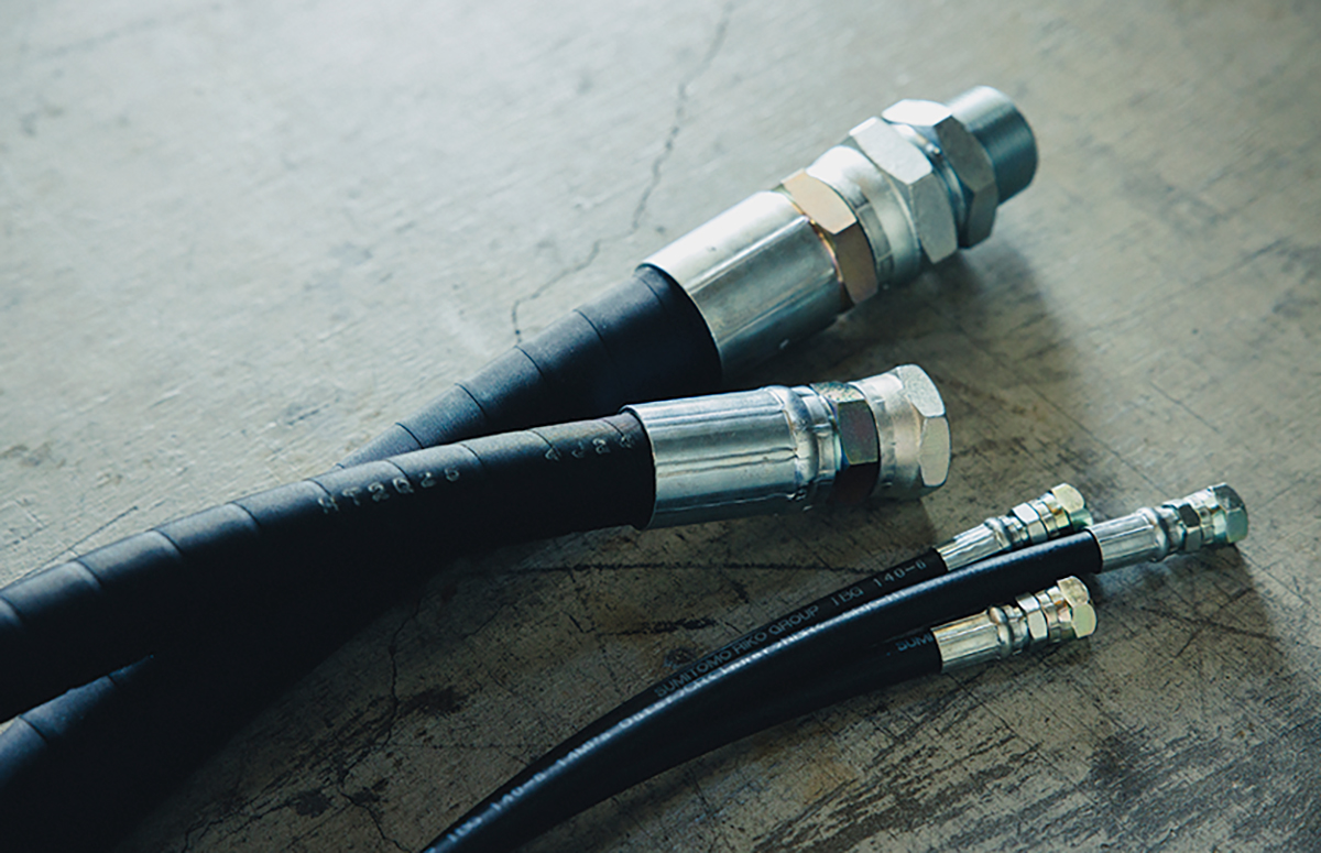 ケーブルやホース部材